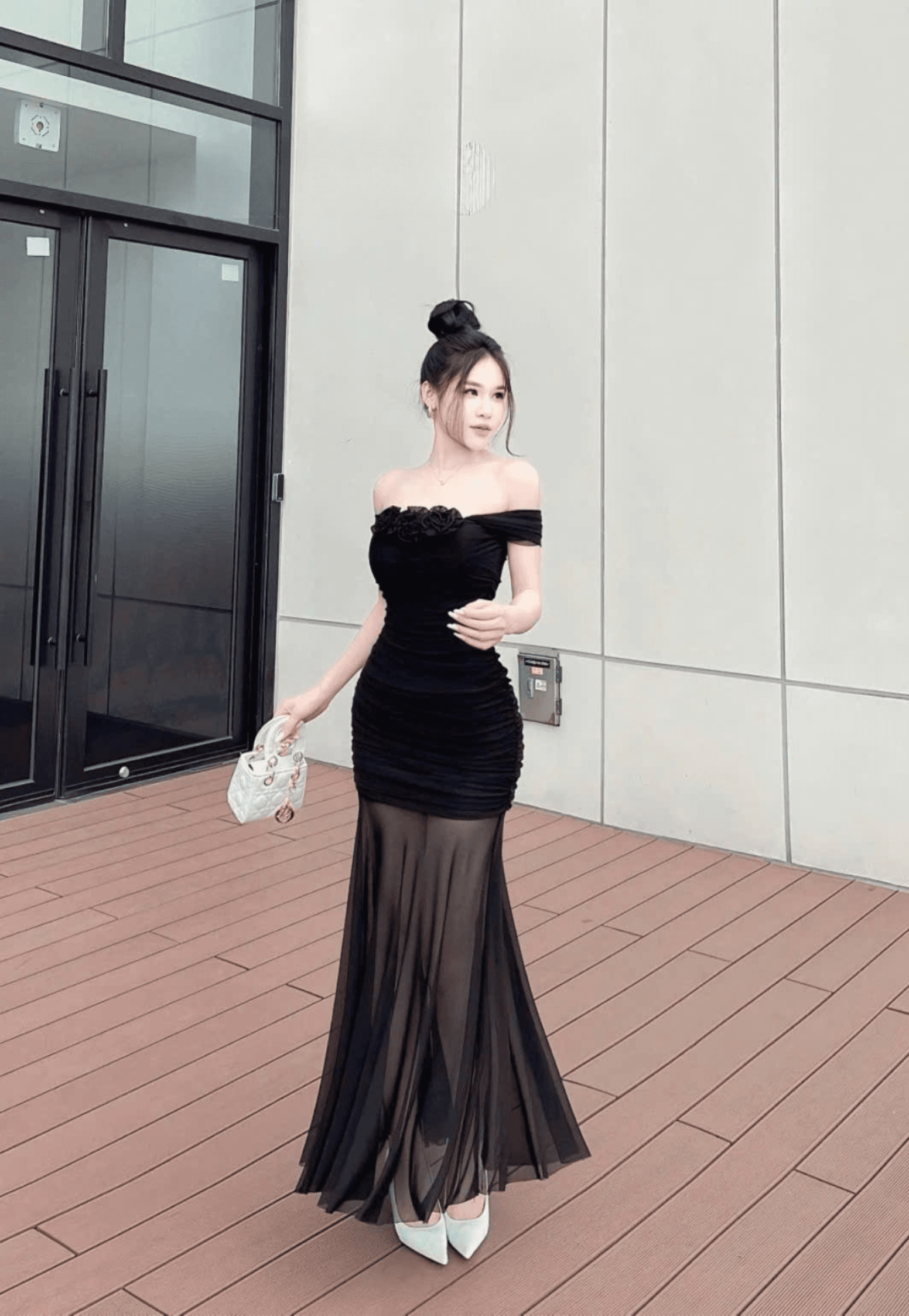 vải tafta may váy