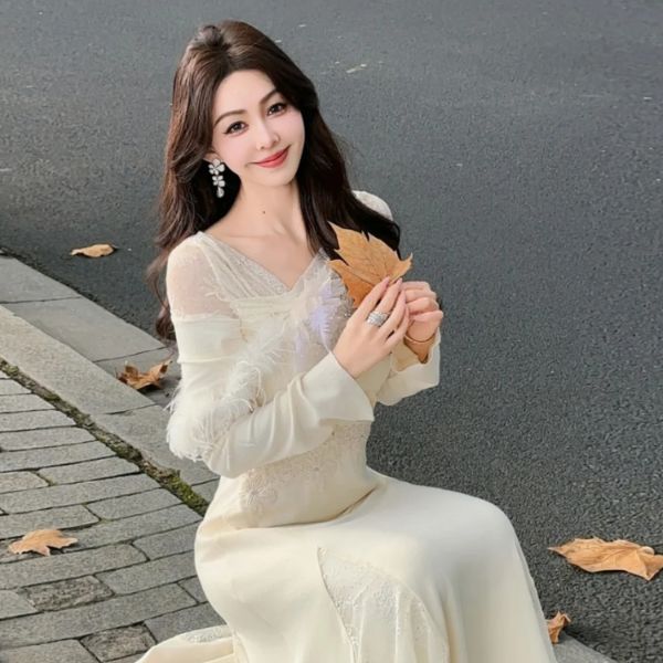 thiết kế váy ren đẹp nhẹ nhàng
